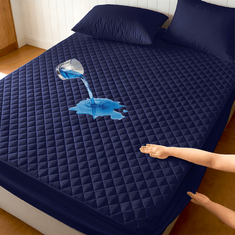 1pc Soft & Comfortable Waterproof Thickened Mattress Protector, Cooling Bedspreads, Layered Fitted Sheet With Solid Color Bedding Design, Ideal For Bedroom, Guest Room And Hotel Mattress Protection